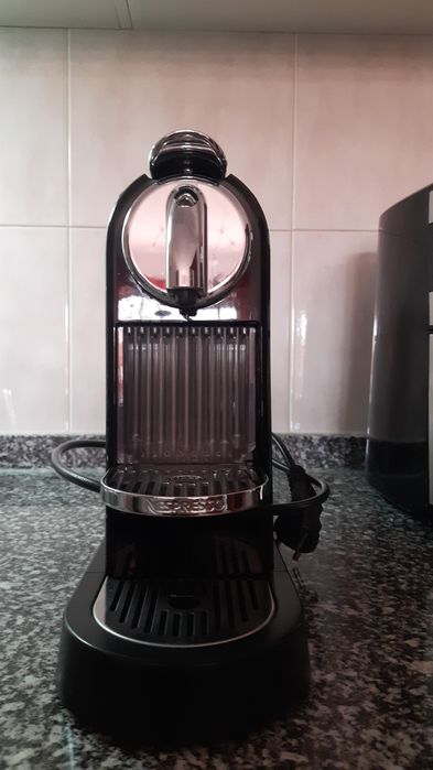 Máquina Nespresso usada