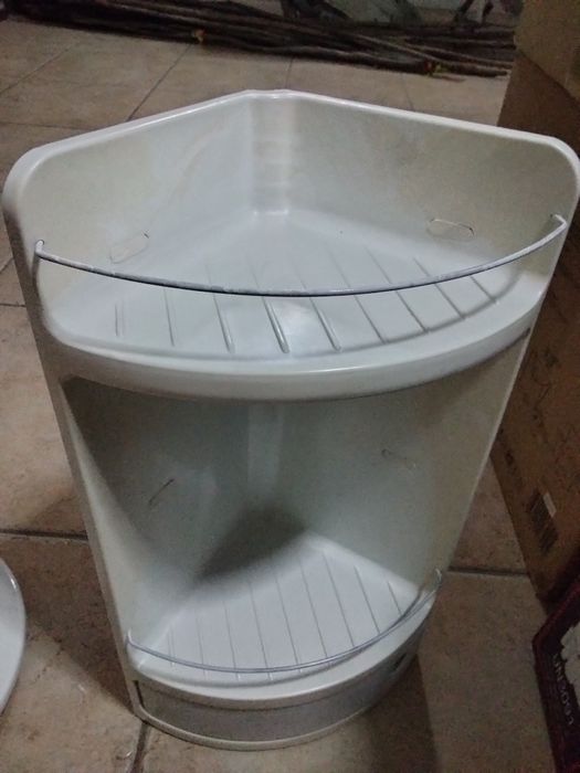 Loiças wc, lavatórios, bidé, lâmpada teto e canto chuveiro