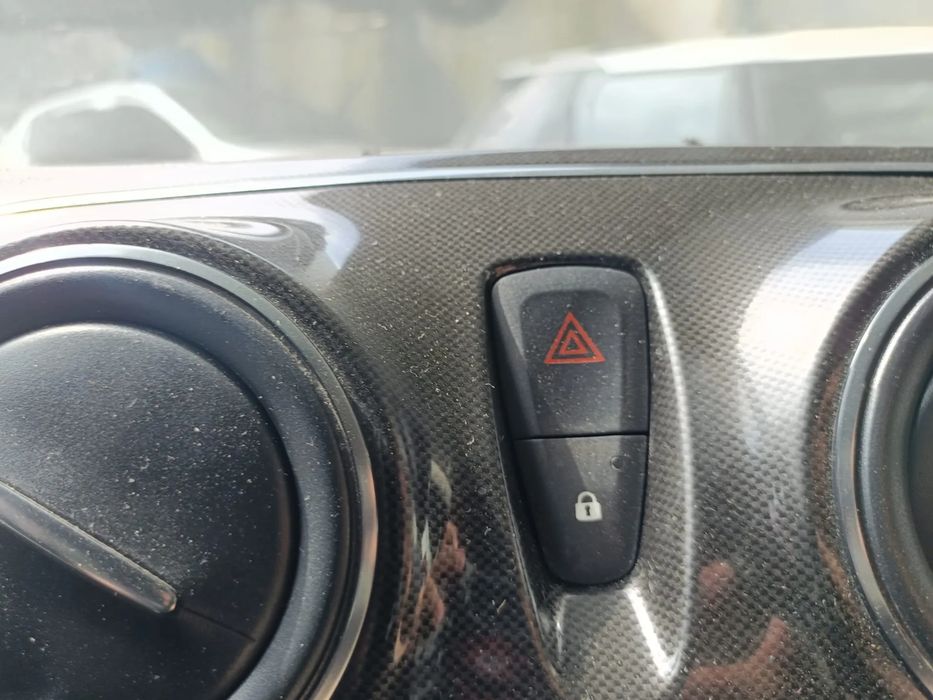 Botão / interruptor 4 piscas DACIA Logan MCV II (7S_)