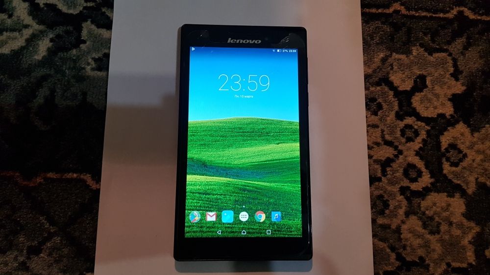 Планшет.            .