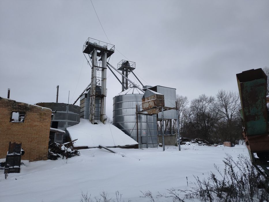 Виробнича база, зерносклад