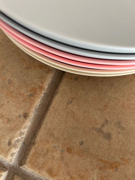 Microwave-Safe Plastic Plates439643624639703040