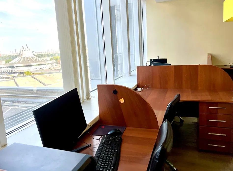 Продам офис в БЦ Мост Сити.
