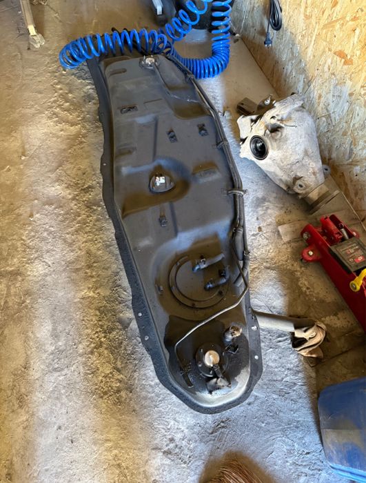 Паливний бак паджеро вагон4 3.2 дизель