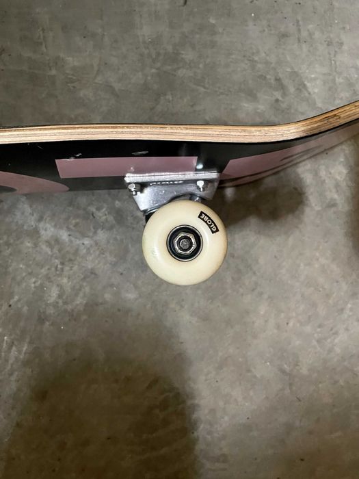 Skate completo Globe (pouco uso) | pronto a andar