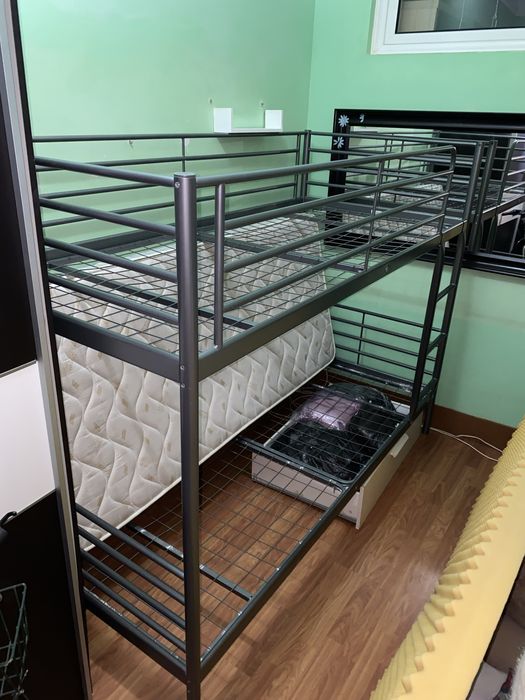 Cama beliche sem colchões