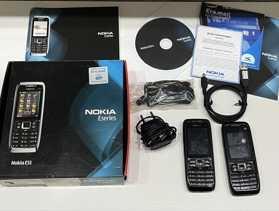 Telefon NOKIA E51