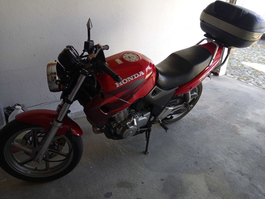 Honda CB 500 43 kW vermelho metálico