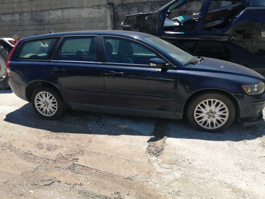Para peças Volvo V50 2.0D ano 2005