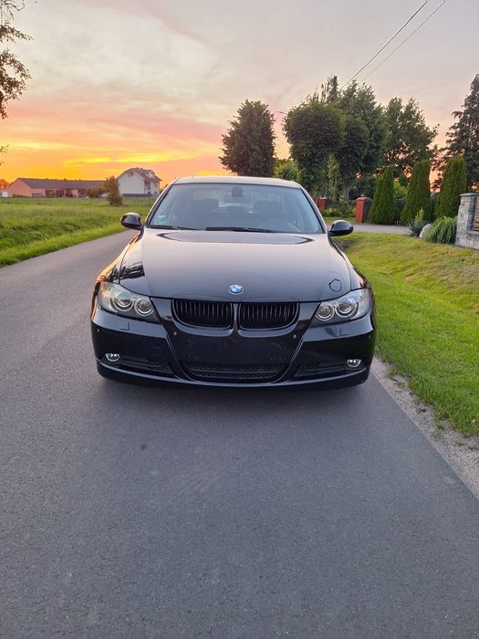 BMW E90 320i  xenon