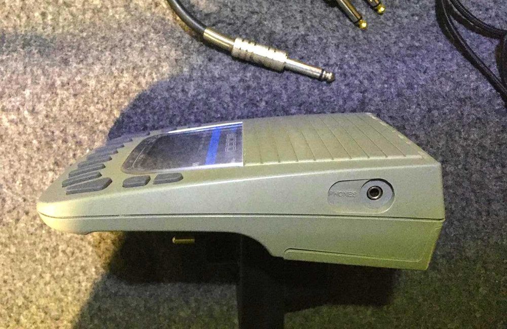 Zoom 9000 - гітарний процесор мультиефектів