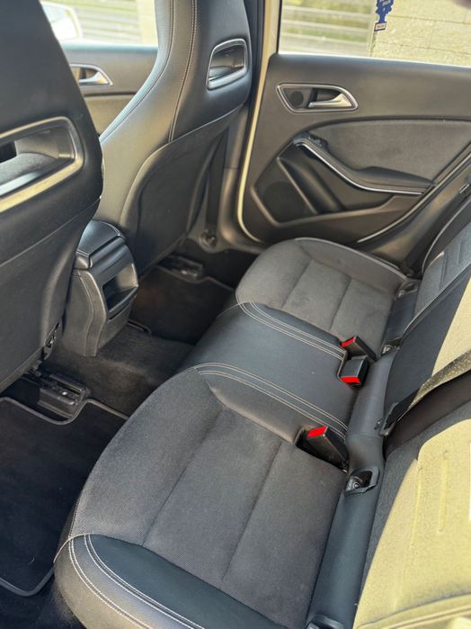 Mercedes Benz A160