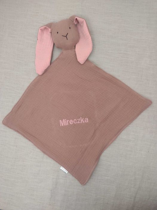 Personalizowany zajączek króliczek z imieniem muślinowa pieluszka sz