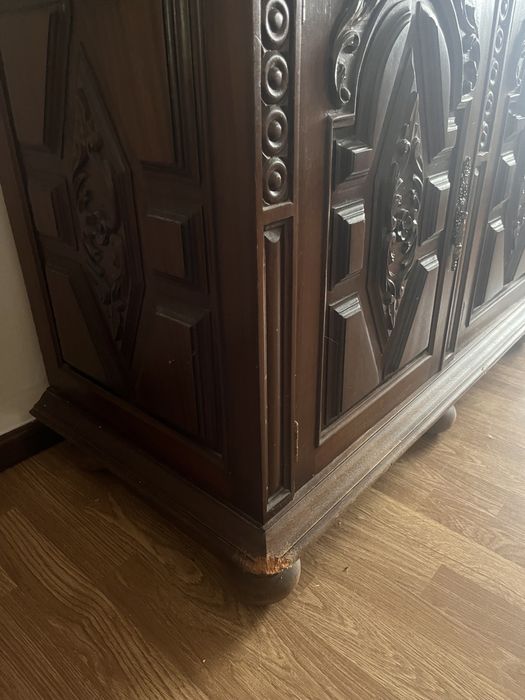 Movel antigo feito à mao