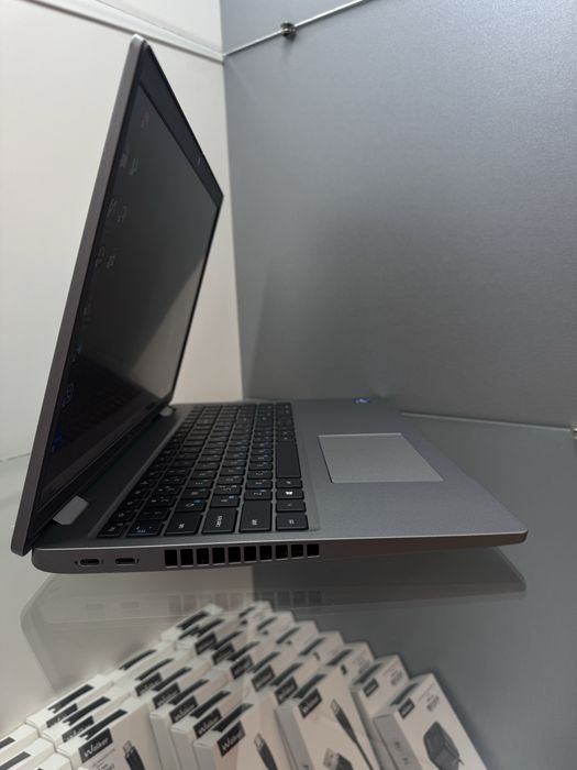 Ноутбук Dell Latitude 5520/i5-1145G7/16Gb/SSD/FullHd/ Windows 11 Pro