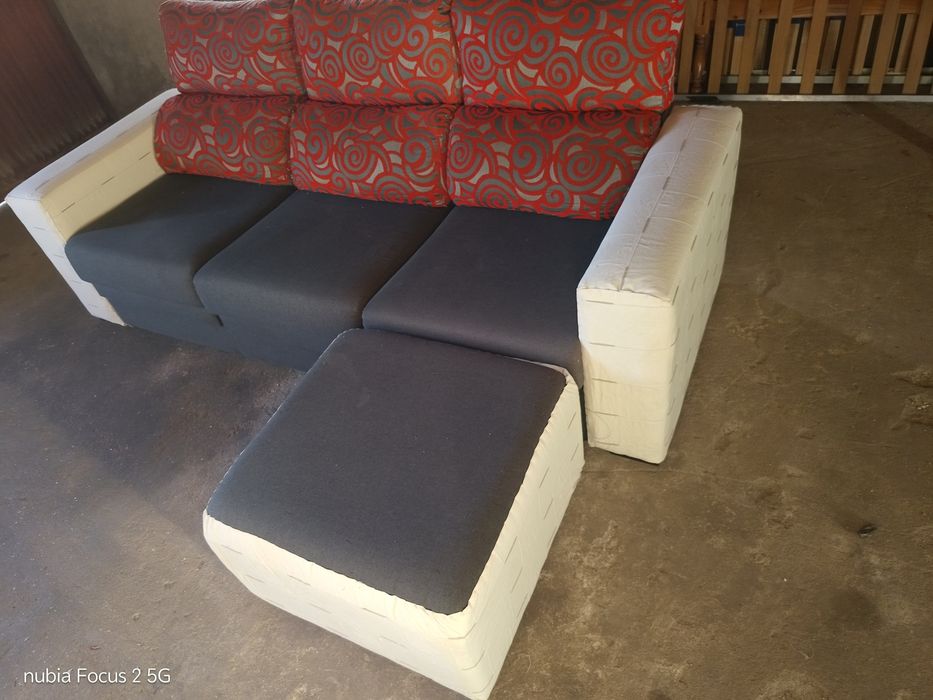 Sofa chaise longue reversivel e com bancos deslizantes