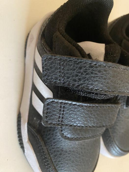 Sapatilhas Adidas novas tamanho 23