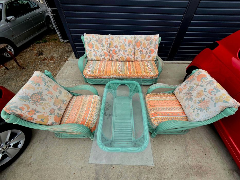 Komplet rattanowy z poduszkami – sofa + fotele + ława