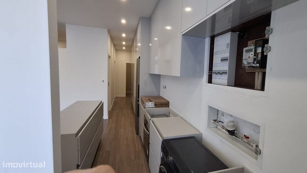 Elegante T1+1 a Estrear em Fitares com Acabamentos Premium