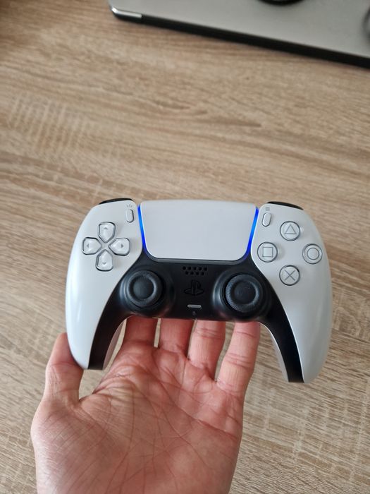 Pad ps5 biały...