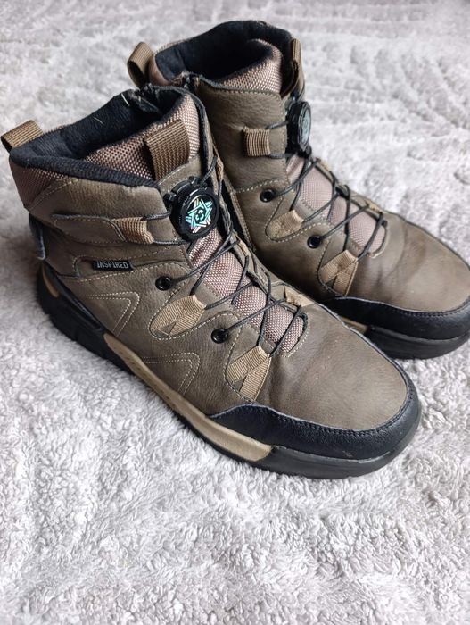 Зимові черевики для хлопця