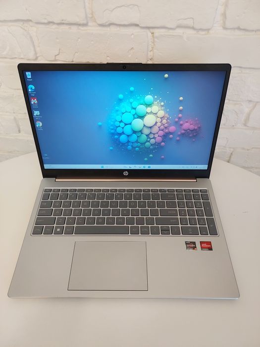 HP 15-fc0039wm/15,6"FHD/Ryzen5 7520U/8Gb/256Gb