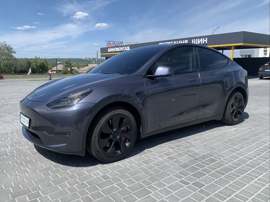 Tesla Model Y Long Range AWD | Dual Motor | 2021/2022