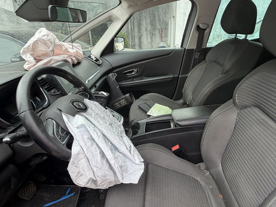 Renault Grand Scenic 1.5 dci / Automatica