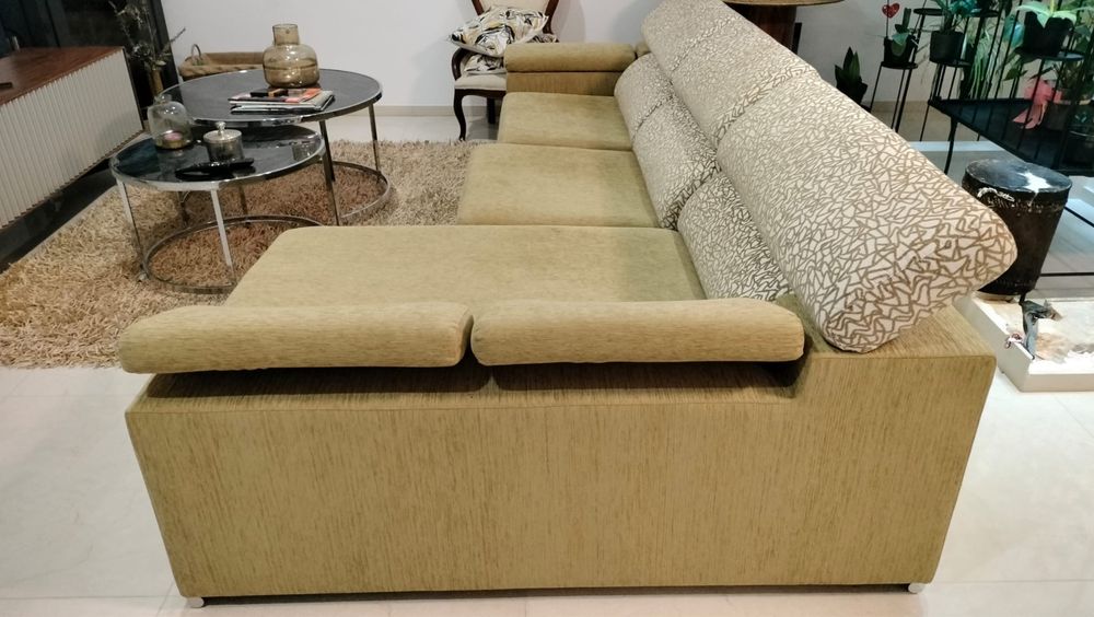 Sofa com chaise longue