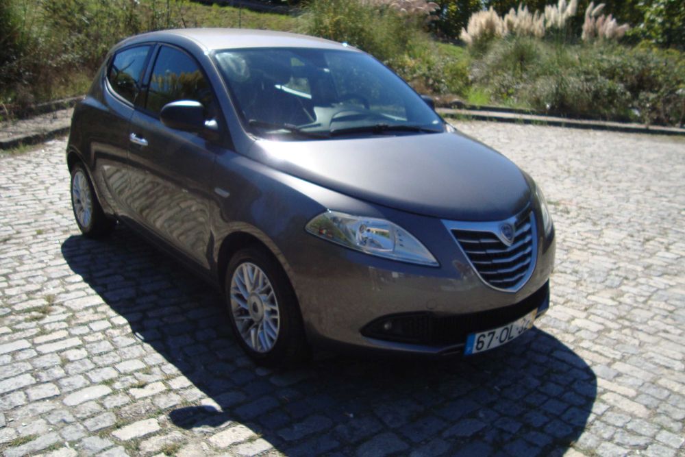 Lancia Ipsilon 1.2 Impecável