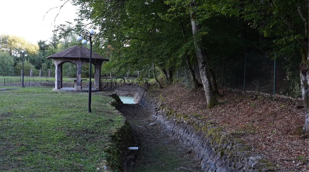 Продам заміський будинок, база відпочинку, центр реабілітації