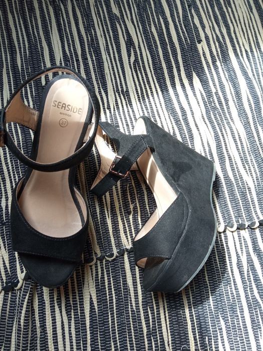 Sandália com salto seaside37