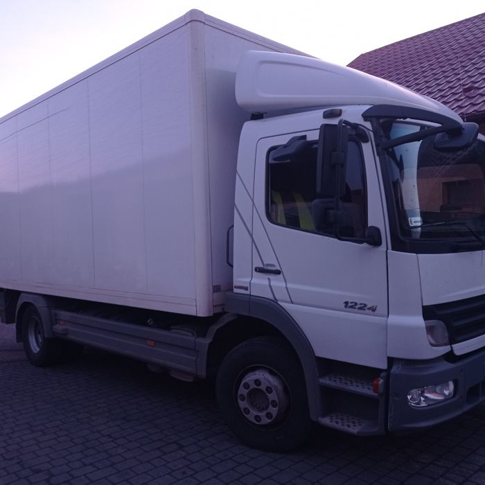 Mercedes Benz Atego 1223 z windą