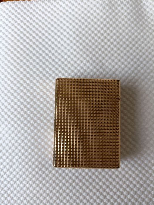 Isqueiro Dupont em ouro