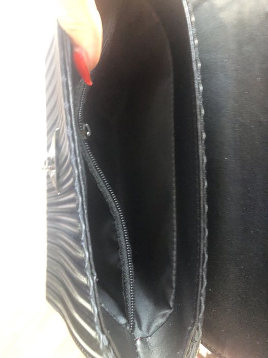 Elegancka torebka Guess