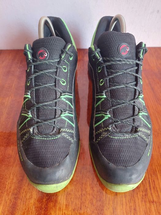 Кроссовки трекінгові mammyt gore tex оригінал 

Розмір по бірці:
UK 9.