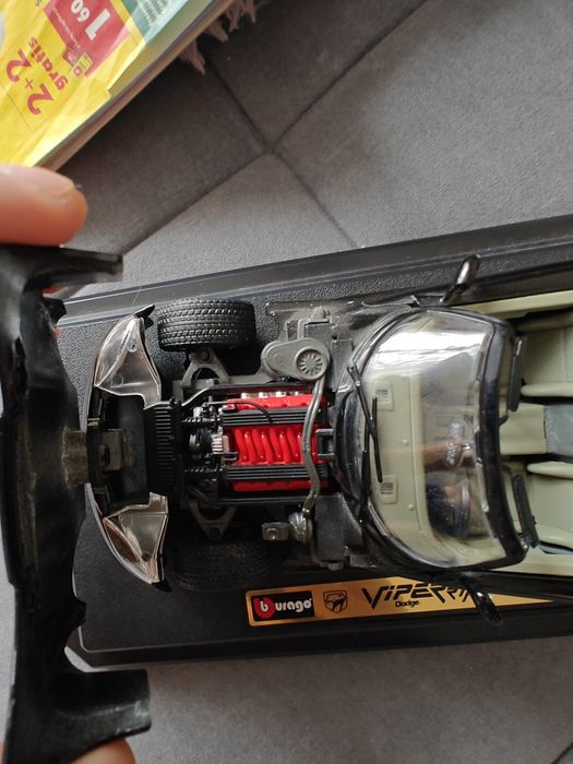 sprzedam modele auto bburago burago
