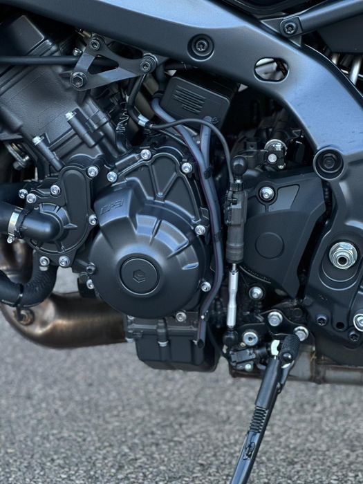 YAMAHA MT-09 c/ Poucos Quilómetros e Garantia!