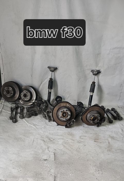 Важель, ричаг  ,цапфа  , піввісь  bmw f30