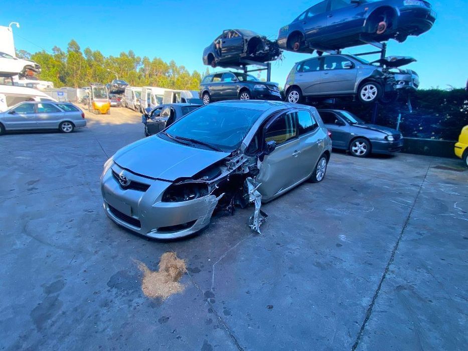 Toyota Auris 1.4 D-4D (90cv) de 2007 - Peças Usadas (7370)