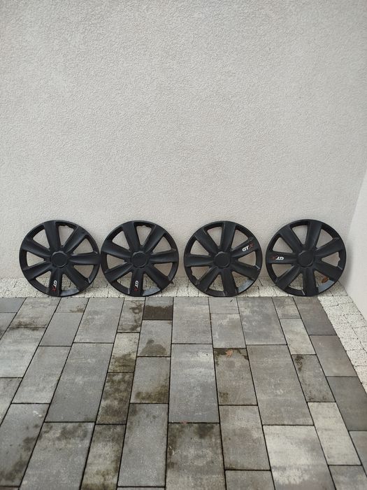 Oddam za darmo kołpaki samochodowe 16"