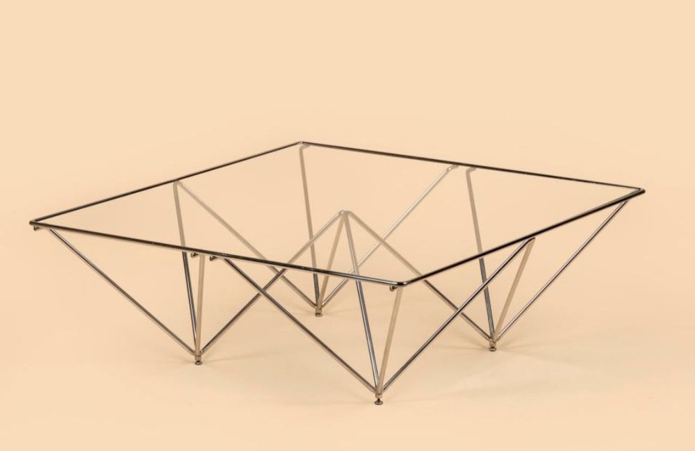 Mesa de centro "ALANDA"
dimensões: 36 x 100 x 100 cm. : 36 x 100 x 100 cm.