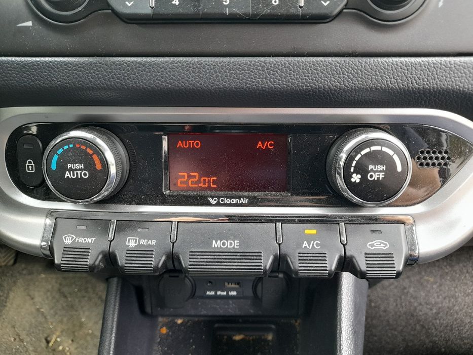 Botão / interruptor do AC KIA Rio III (UB)