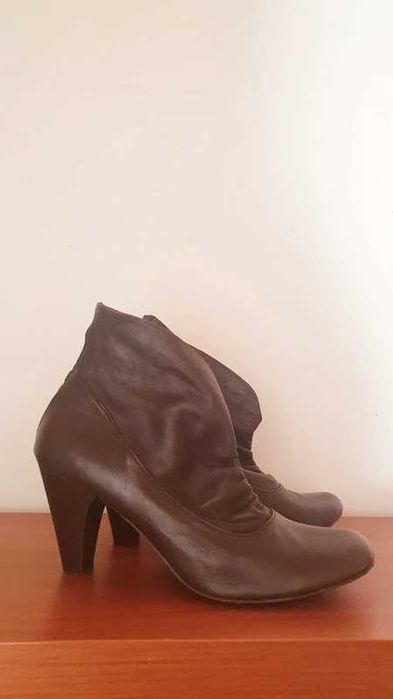 Botas castanhas em pele genuína, 38