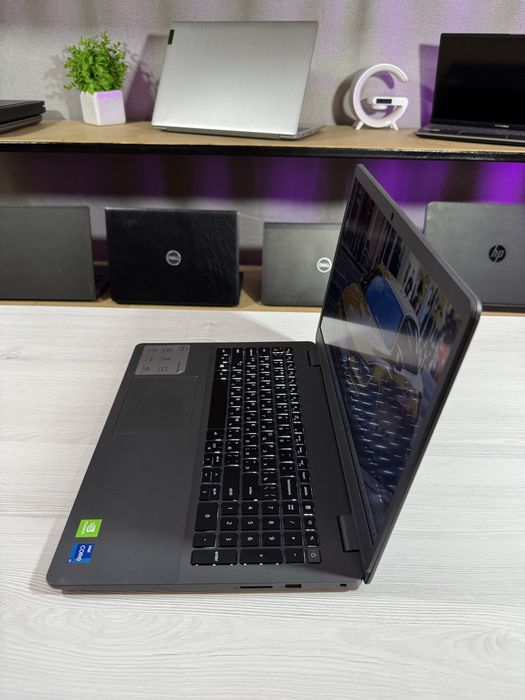 Ноутбук Dell Vostro 3500/i7-1165G7/16 Gb/SSS 128 Gb/500 Gb/Nvidia GeForce MX330