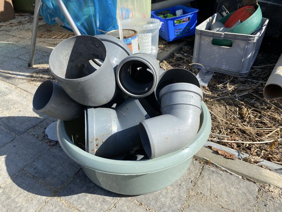 Kolanka rury plastikowe