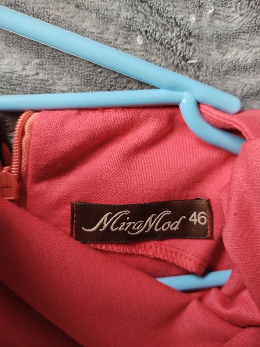 Sukienka okazjonalna koralowa S/M krótka