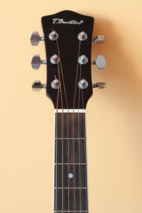 Gitara Akustyczna T.Burton + Sztywny futerał