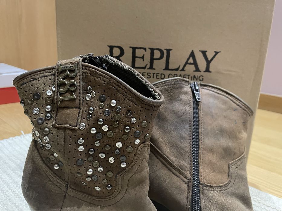 Botas da marca Replay