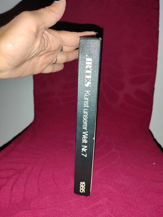 Livro Total Recall, Karl Legarfield, Artes